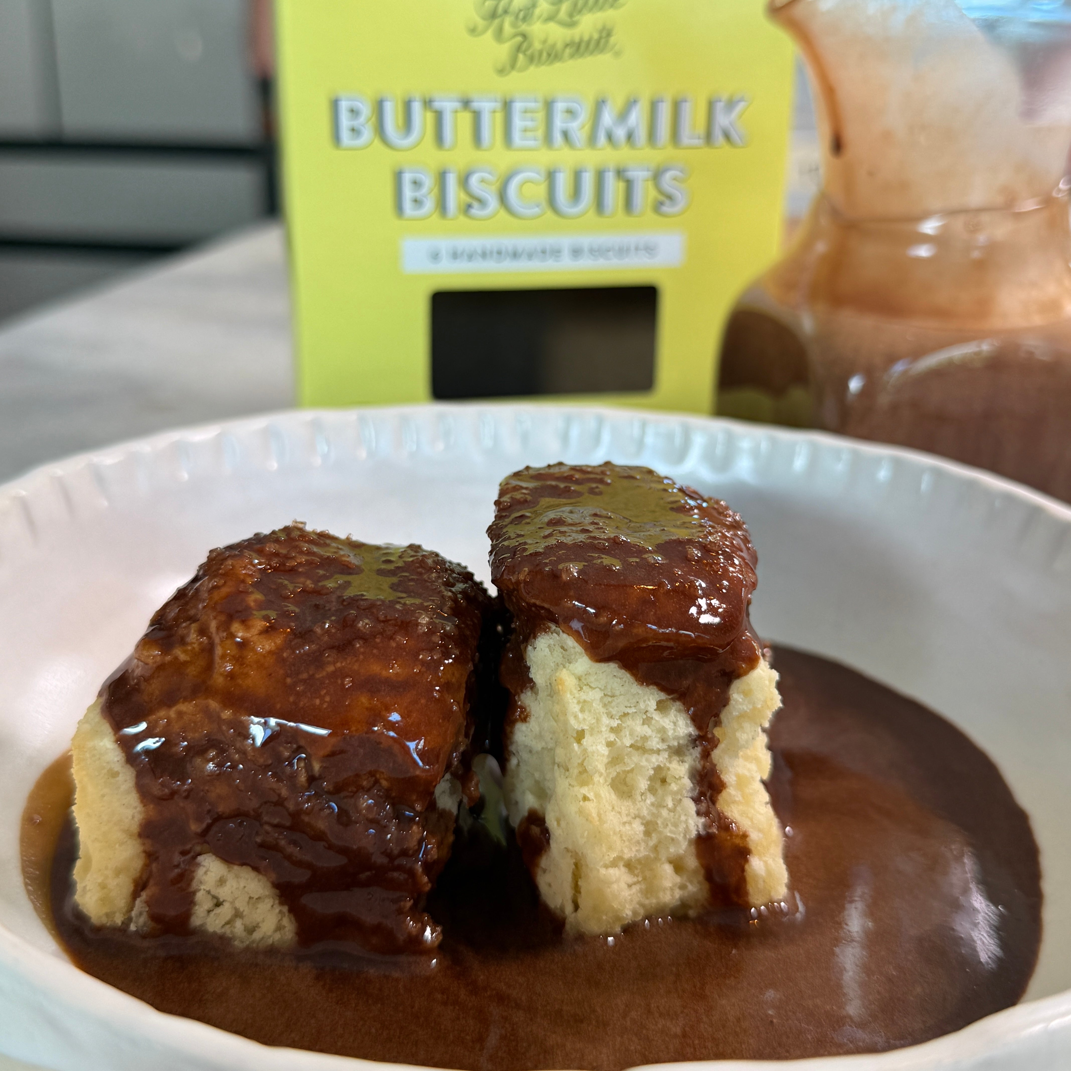 Cocoa Espresso Gravy Biscuits 