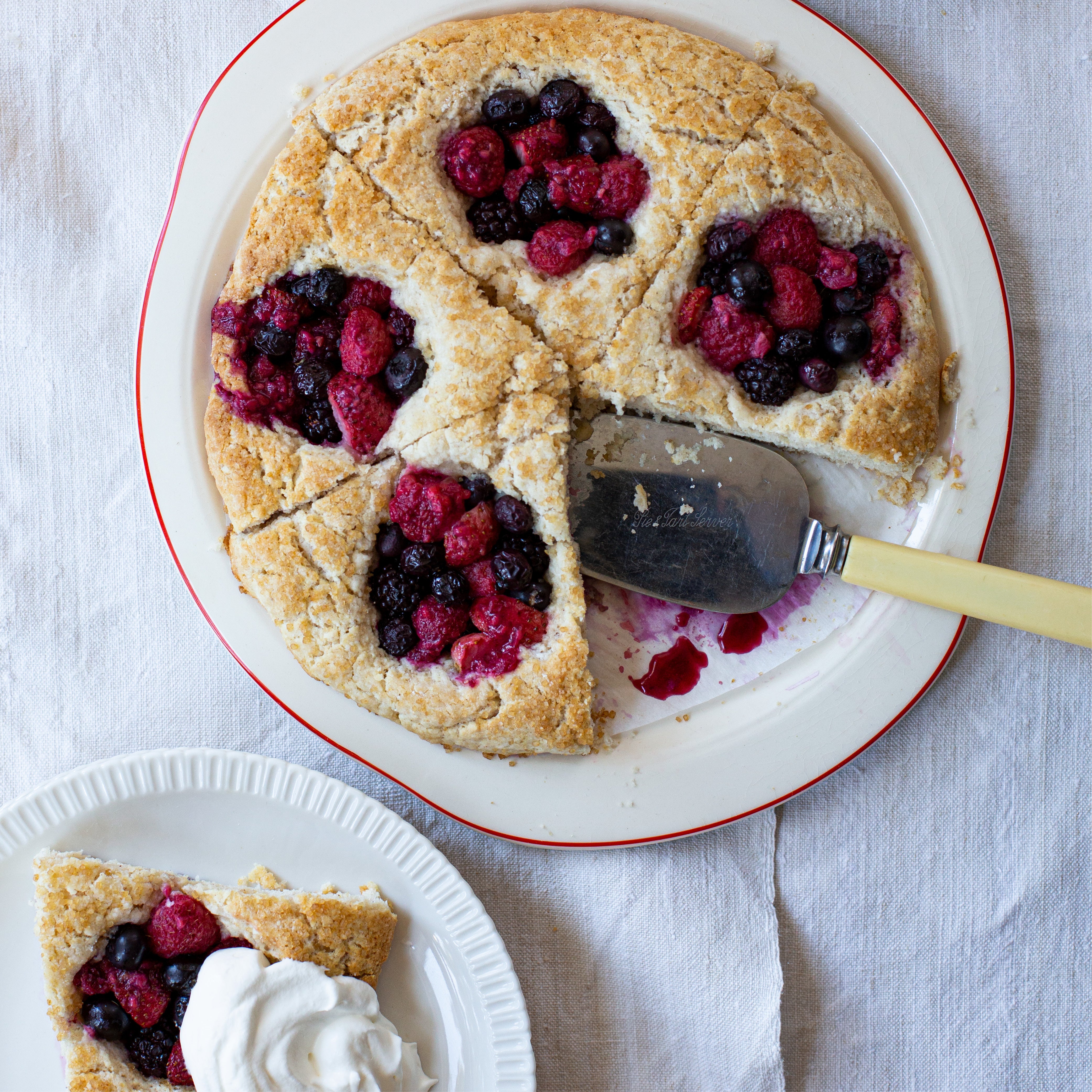 Biscuit Berry Nest